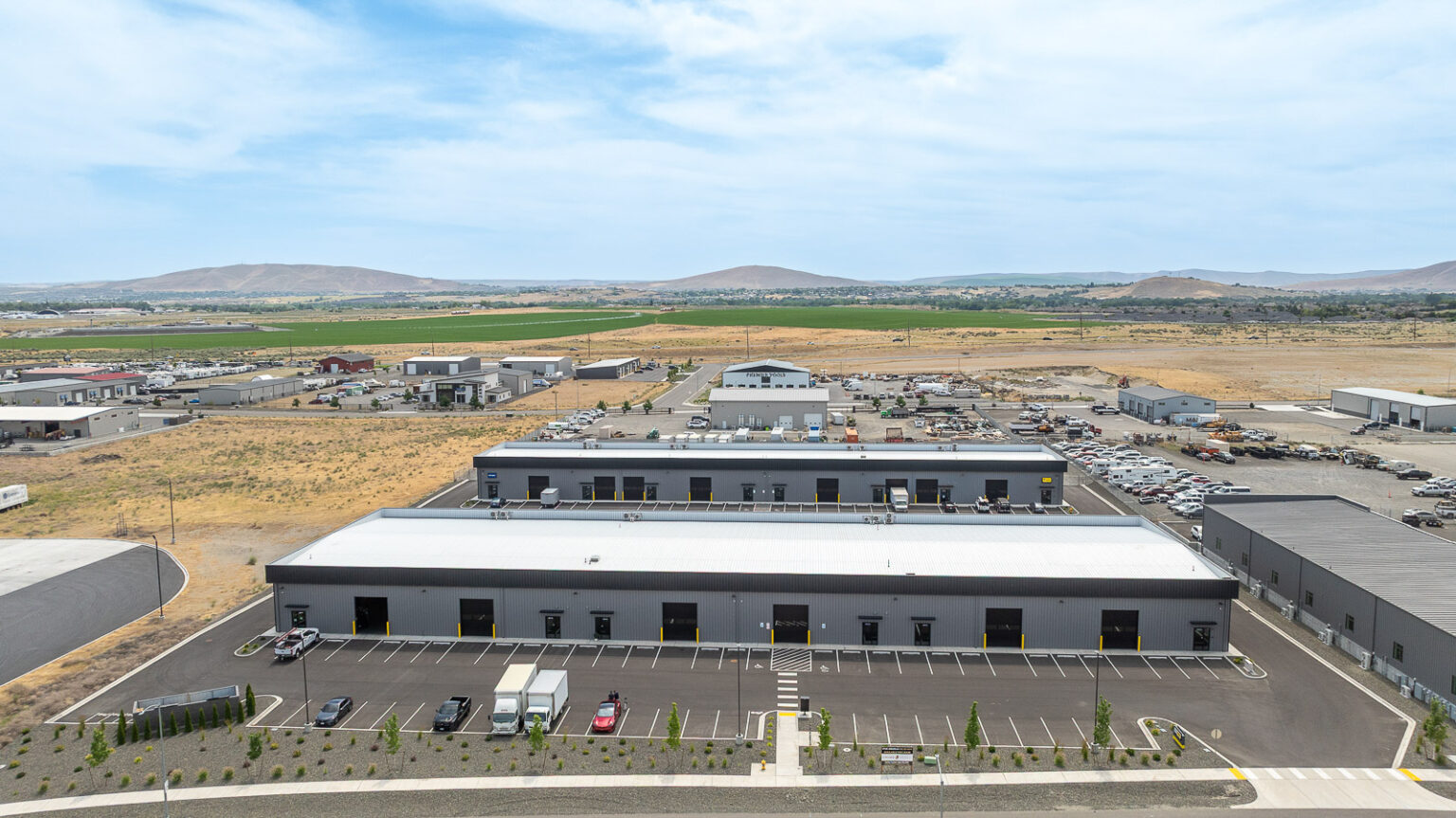 Aerial view of FlexSpace Business Centers in Richland, offering office and warehouse units for rent.