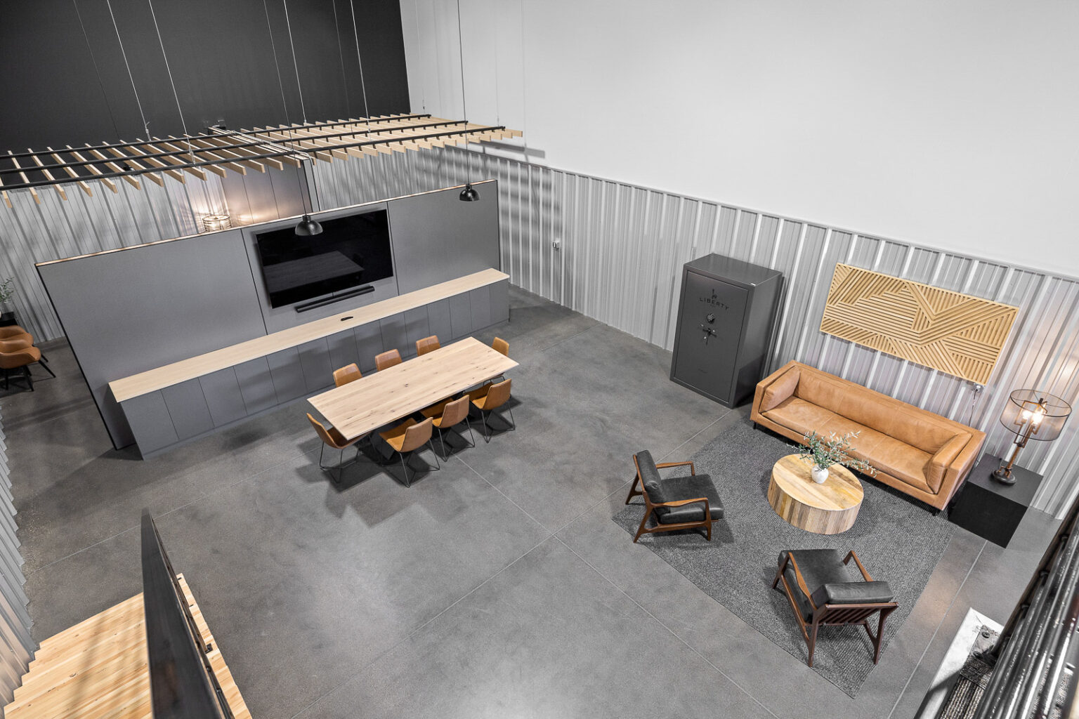 FlexSpace Business Centers in Richland offers office space for rent with a modern open layout and seating area.