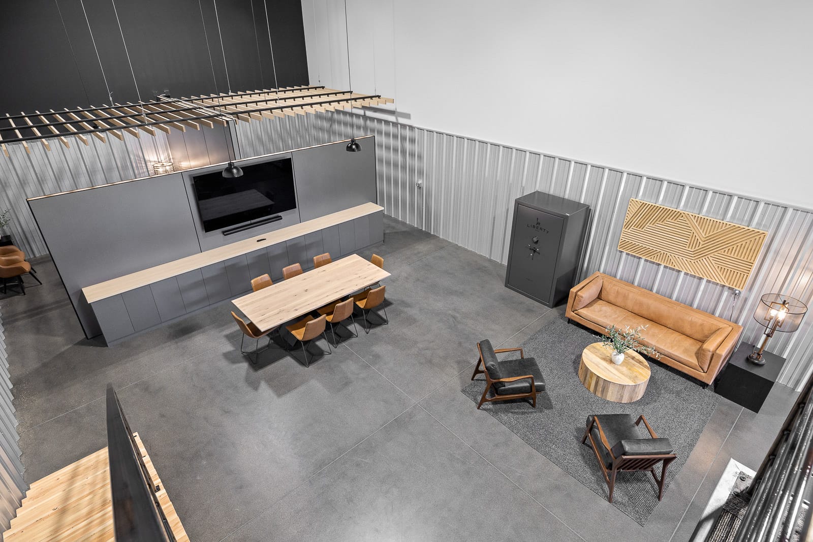 FlexSpace Business Centers in Richland offers office space for rent with a modern open layout and seating area.