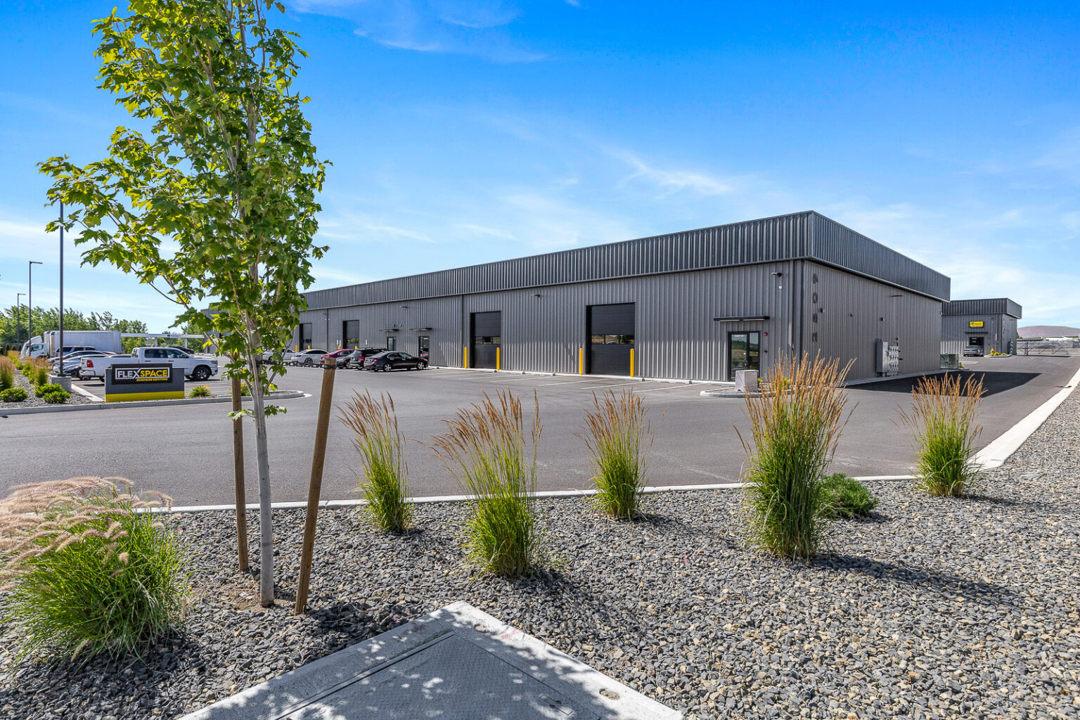 FlexSpace Business Centers Richland offers flex space with office and warehouse for rent.