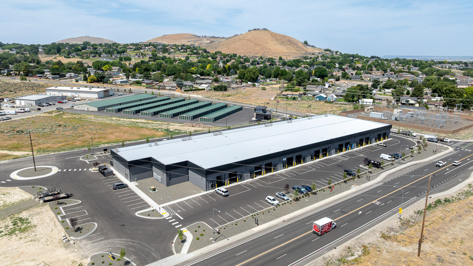 FlexSpace Business Centers Richland building exterior, showcasing flex space and small warehouse for rent.